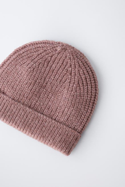 ZARA БАЗОВАЯ ТРИКОТАЖНАЯ ШАПКА, РОЗОВЫЙ