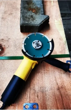 Болгарка (ушм - угловая шлифовальная машина)4м кабель БЫСТРОСЪЕМНЫЙ кожух c КОНСТАНТНОЙ РЕГУЛИРОВКОЙ оборотов 4000-11000об/мин PAG125-1100DEC Partnertool 1100Вт проф серия