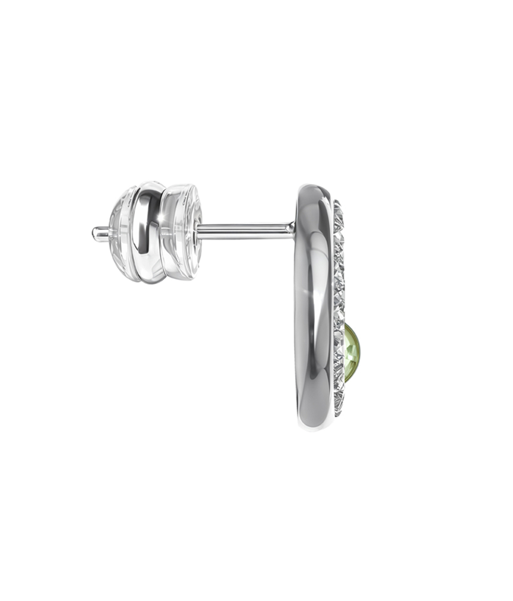 Серьги-пусеты из серебра со вставками из хризолита и бесцветных фианитов