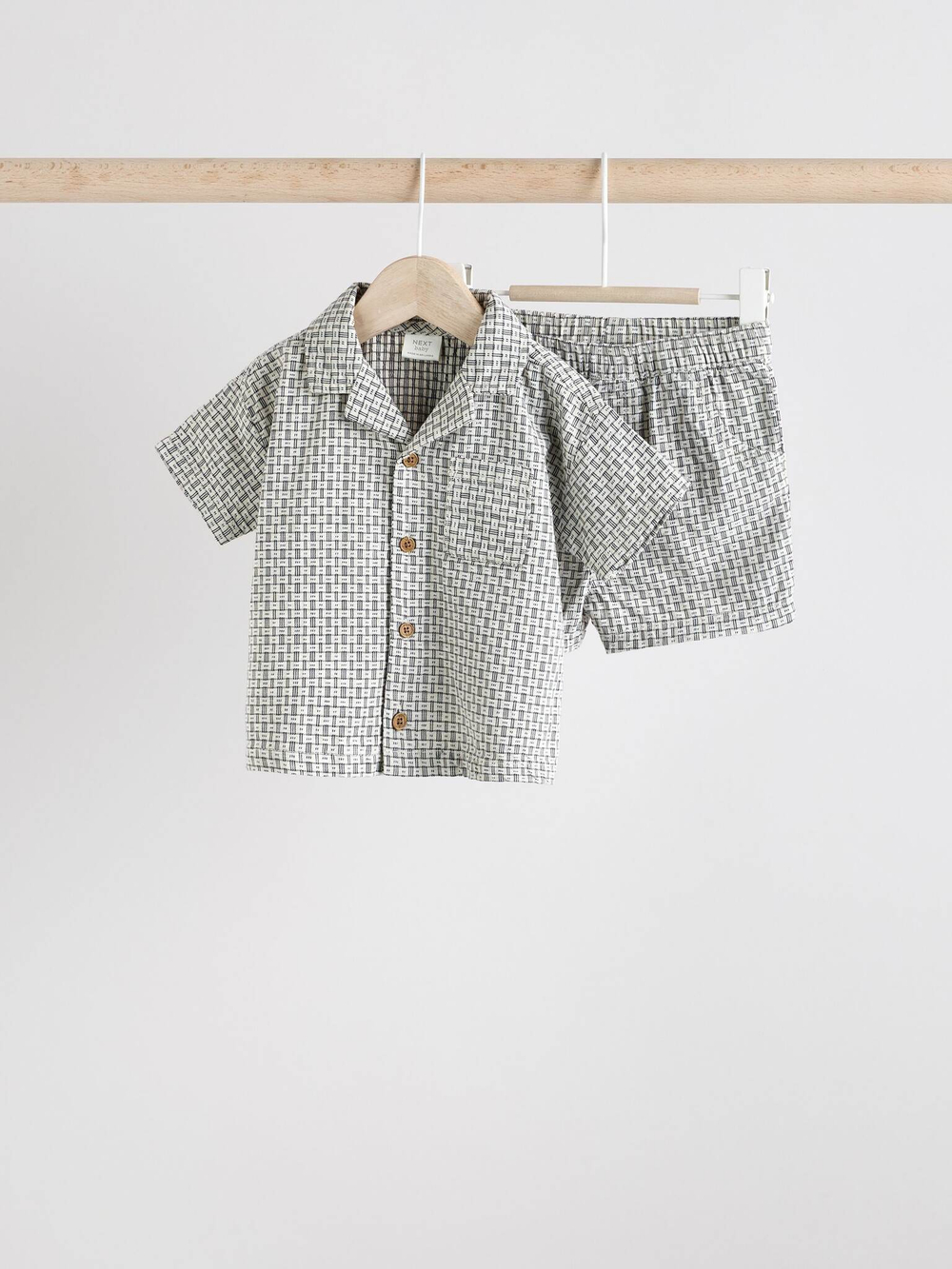 Рубашка и шорты в комплекте для малышей Next AA3-570, Черный, Белый