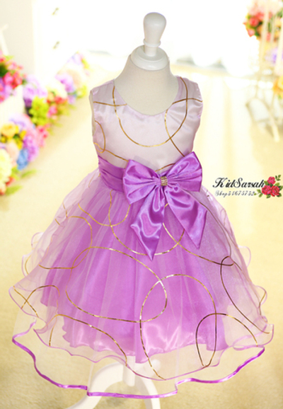 Платье детское с многослойной юбкой, бантом и золотистой отделкой