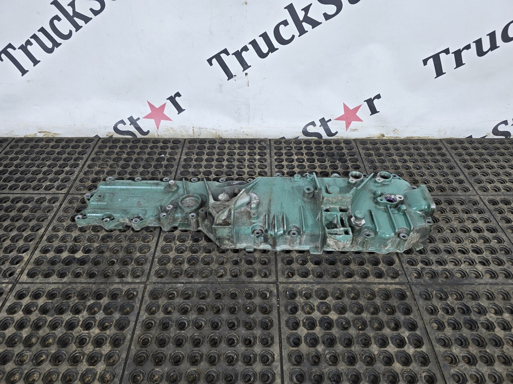 Крышка масляного радиатора в сборе