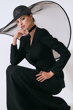 Жакет из шерсти и воротником, вышитым вручную