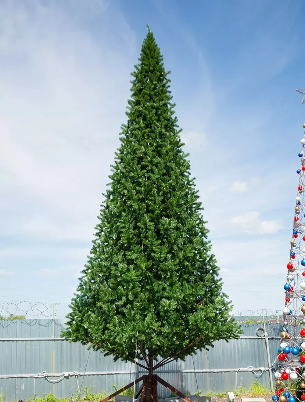 Уличная искусственная елка Альпийская зеленая 7 м., ствольная, ПВХ, Green Trees (GT7APVC)