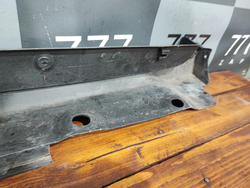 Накладка порога левого Toyota C-HR 16-23 Б/У Оригинал 75852F4010