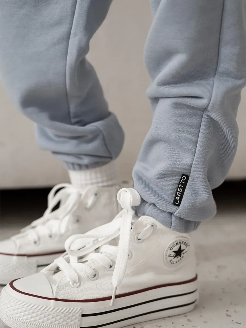 Спортивный костюм для девочки на весну голубой оверсайз