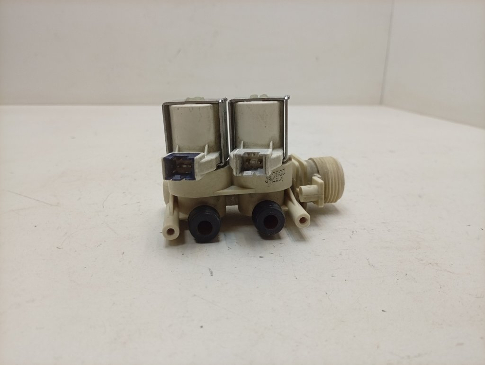 ARXL100 кт69 Клапан подачи воды для стиральной машины Hotpoint-Ariston 34209 б/у