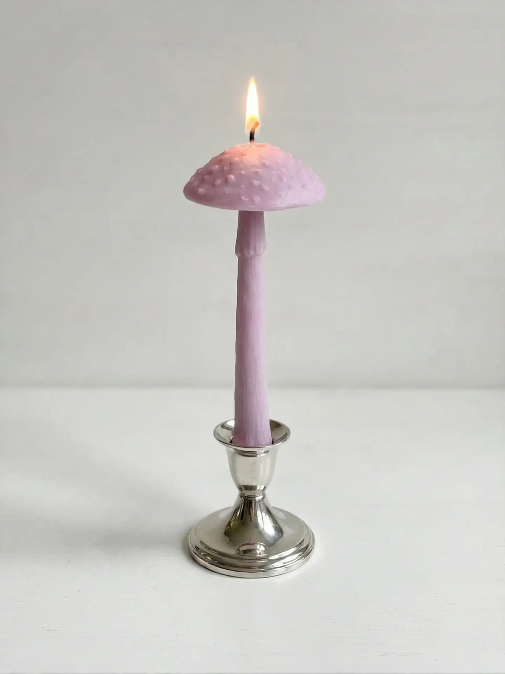 Свеча "Гриб Мухомор" лилового цвета