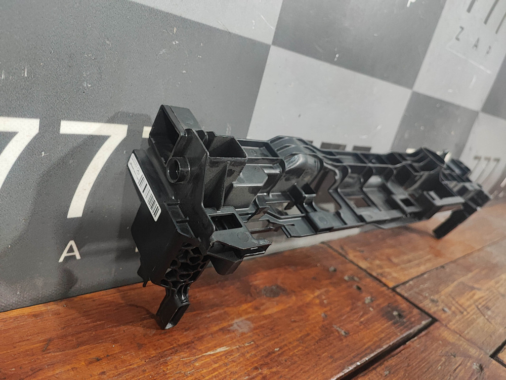 Кронштейн радиатора Mercedes GLC (X253) Новый Оригинал A0995040500