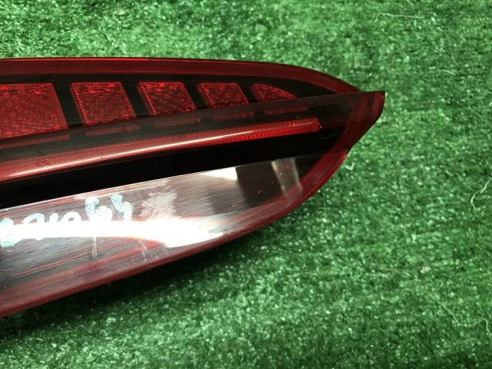 Фонарь левый внутренний Hyundai Santa Fe 4 (20-24)