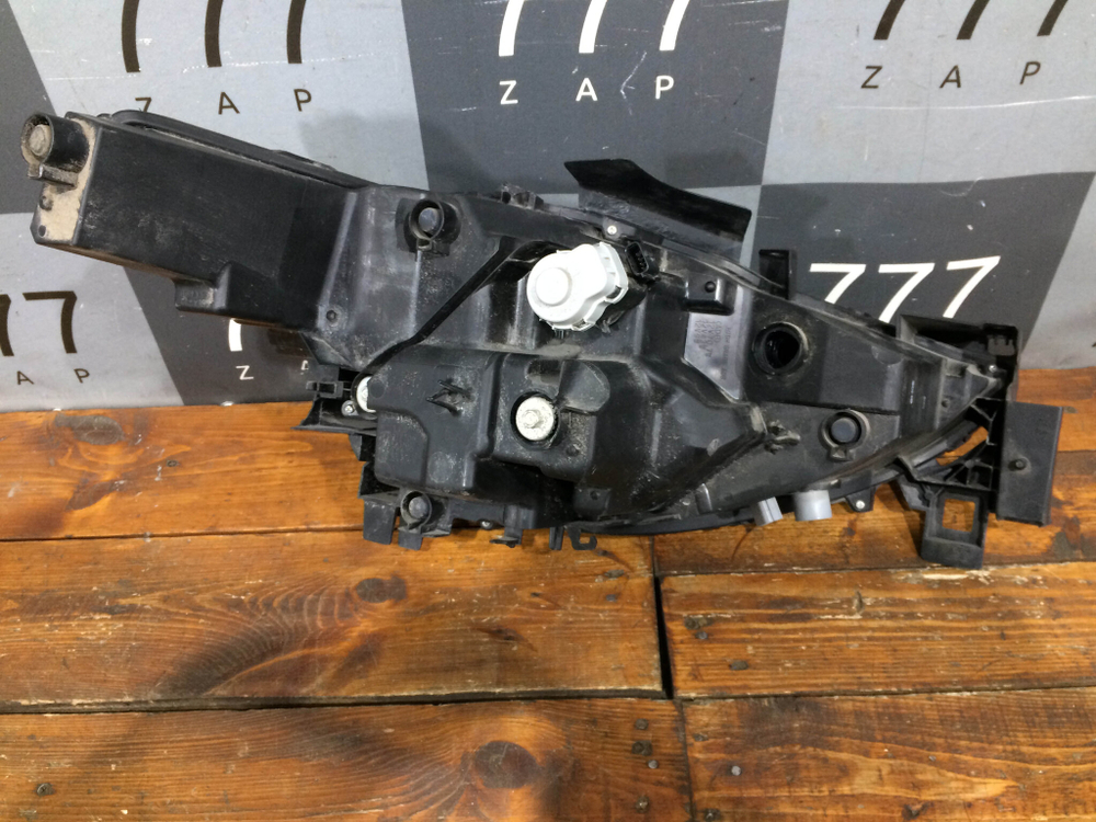 Фара левая LED Mazda CX-5 2 (KF) 17-нв Б/У Оригинал KB8N51040