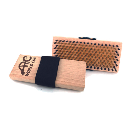 Щетка лыжная ручная ARC RECTANGULAR WORLD CUP со щетиной из мягкой латуни, с черной нейлоновой щетиной по периметру, арт.ARCA0175