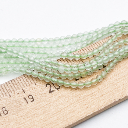 Пренит граненый бусины, размер около 2,5 мм, цена за нить 38 см