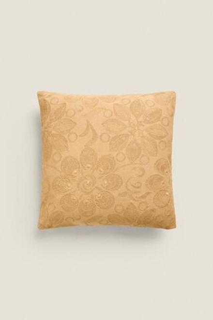 ZARA HOME ХЛОПКОВЫЙ ЧЕХОЛ ДЛЯ ДЕКОРАТИВНОЙ ПОДУШКИ С ЦВЕТОЧНОЙ ВЫШИВКОЙ, БЕЖЕВЫЙ