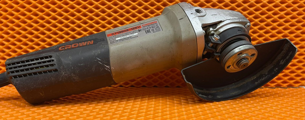 Угловая шлифовальная машина CROWN CT13502-125V