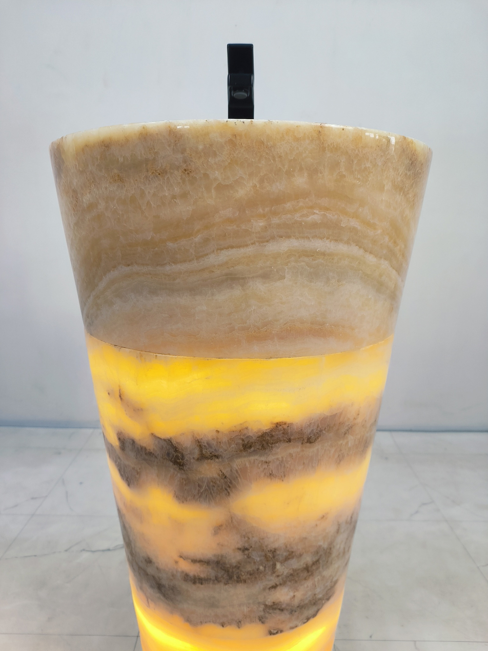 Раковина напольная из оникса Yellow ON-61346 (45*45*90)