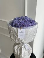 Авторский букет из гортензии в фиолетовом оттенке