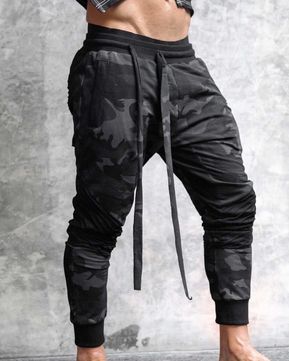 Штаны BODY ENGINEERS XNEO Atlantis Jogger Black Camo