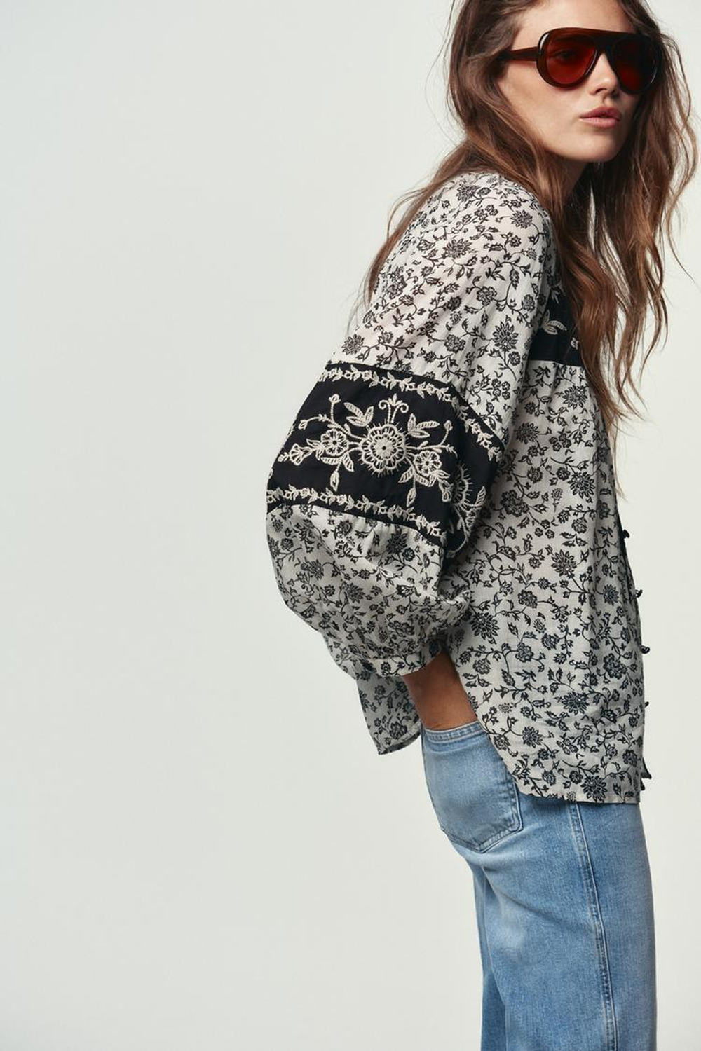 ZARA БЛУЗА С ВЫШИВКОЙ, БИСЕРОМ И ЦВЕТОЧНЫМ ПРИНТОМ, РАЗНОЦВЕТНЫЙ