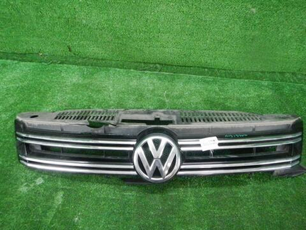 Решетка радиатора VW Tiguan 1 (2011-2018)
