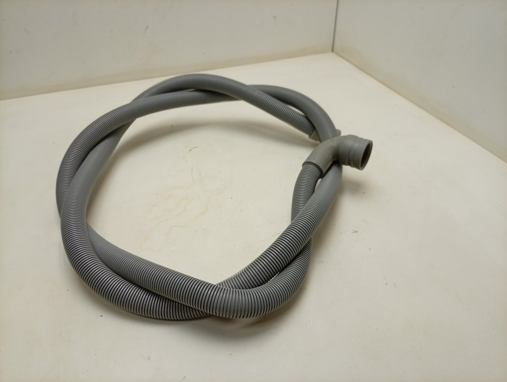WMUF5050 кт42 Сливной шланг стиральной машины Hotpoint-Ariston б/у