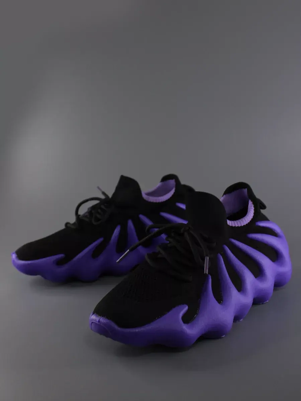 Кроссовки Изики - Yeezy boost- черно-фиолетовый