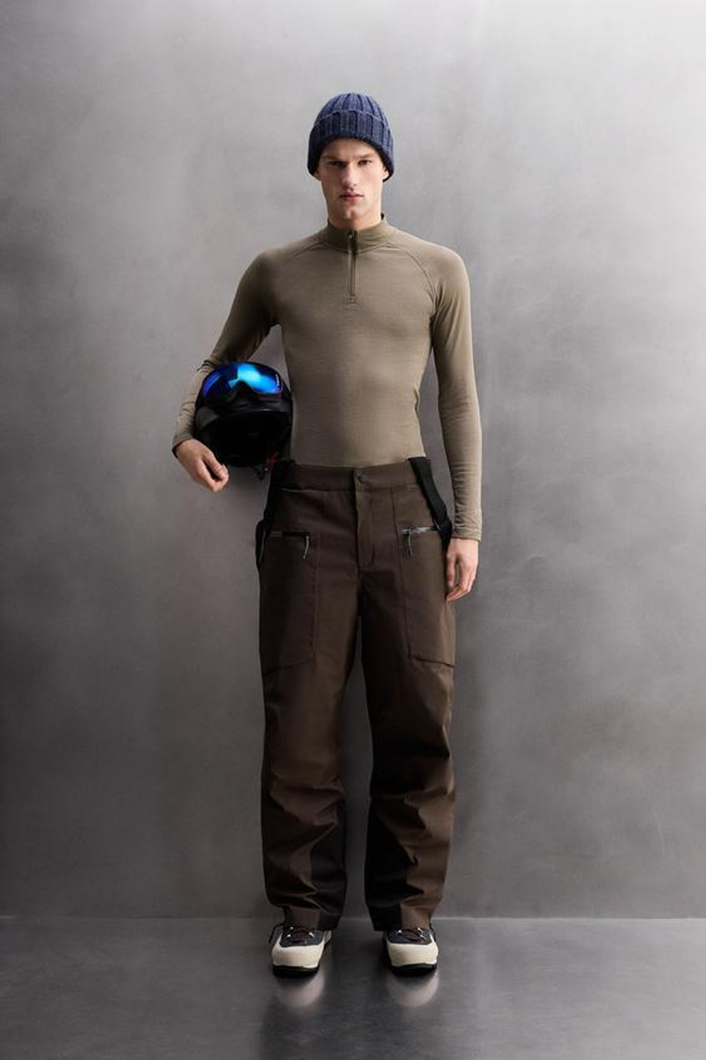 ZARA КОМПРЕССИОННАЯ ФУТБОЛКА ДЛЯ КАТАНИЯ НА ЛЫЖАХ С ВОРОТНИКОМ НА МОЛНИИ, МЯГКИЙ ЗЕЛЕНЫЙ