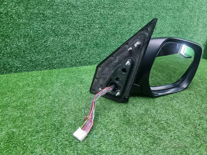Зеркало правое Toyota Land Cruiser 200 (15-21) 18к