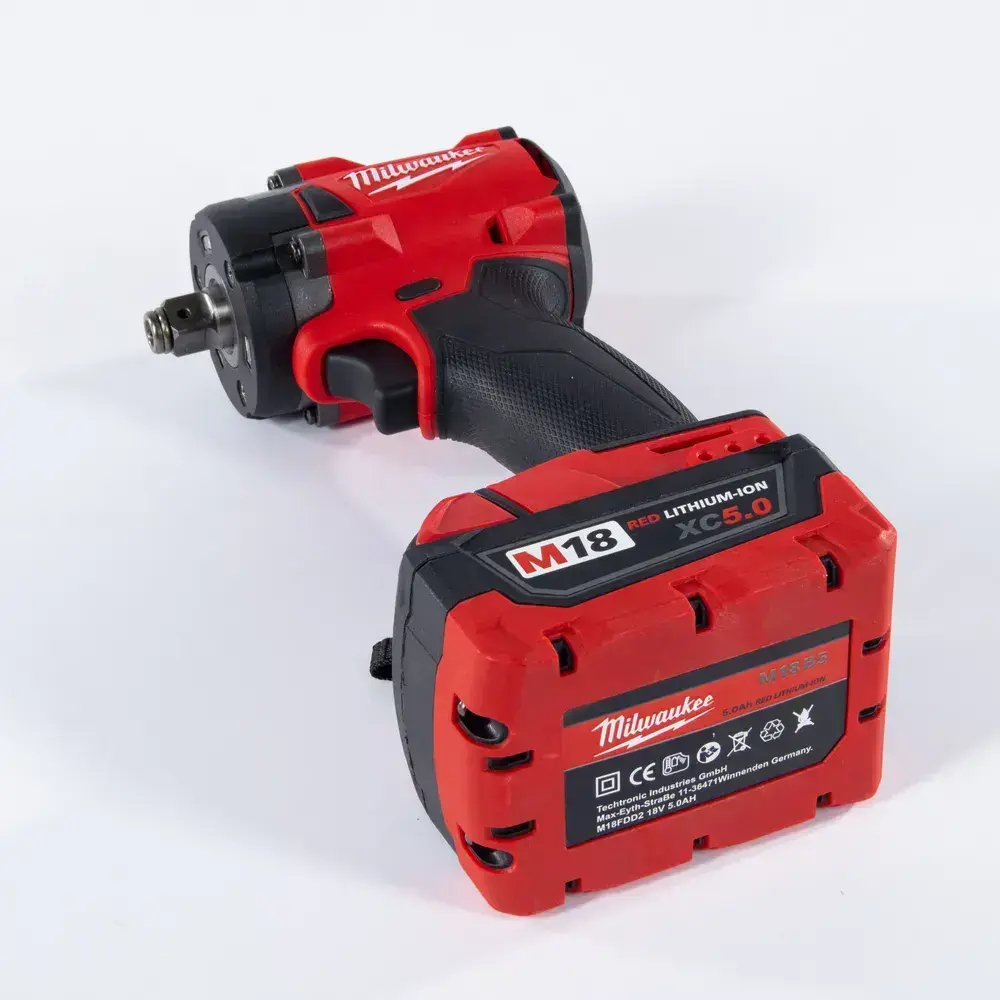 Аккумуляторный ударный гайковерт Milwaukee 18V 5.0AH Brushless