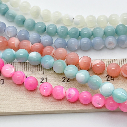 Перламутр Шар бусины, цвет белый, диаметр около 5,8 мм, цена за отрезок 19 см (1/2 нити)