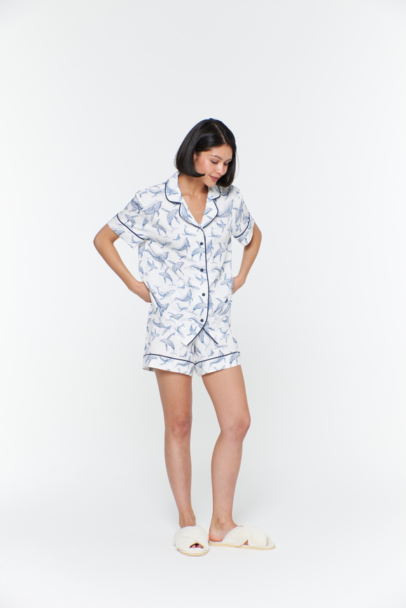 Шорты из вискозы с кантом и китами