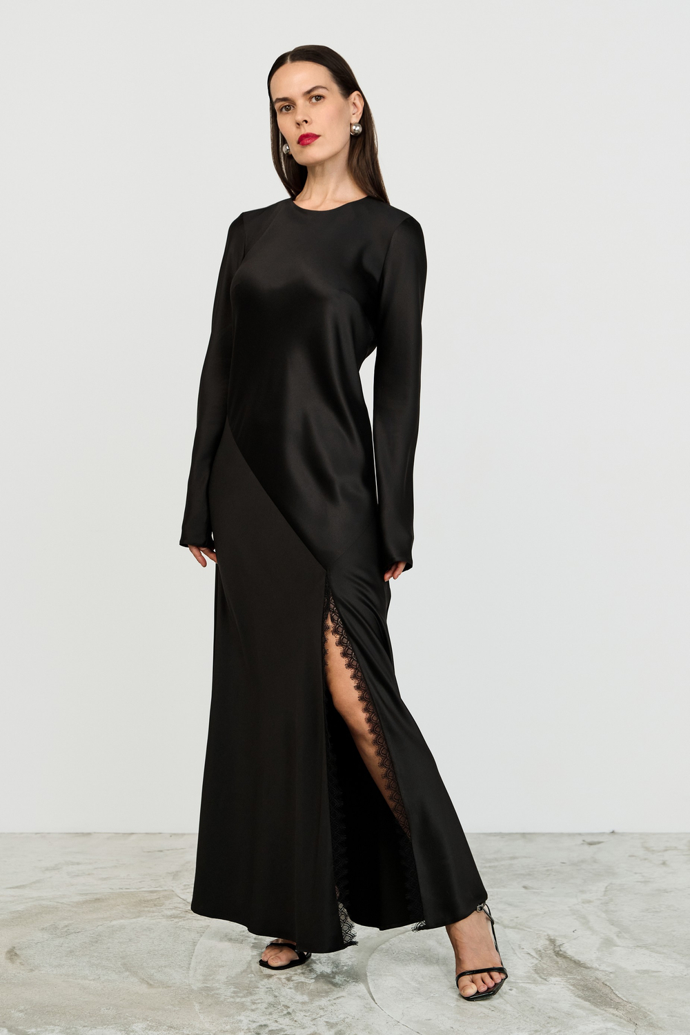 Платье макси с разрезом