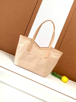 Moynat M Tote PM