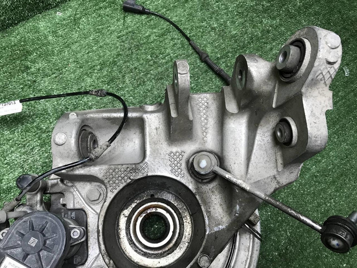 Суппорт тормозной задний LR Discovery Sport 19-нв