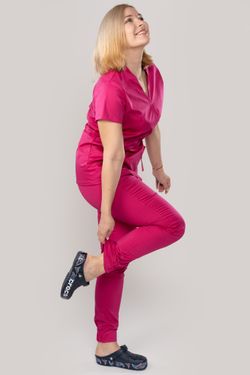 Костюм медицинский женский 386 МАЛИНОВЫЙ