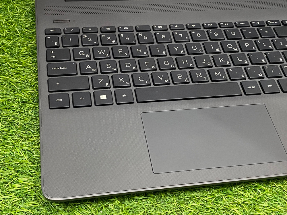 Ноутбук HP 15.6" AMD-3150U/Vega 3/8GB/256GB SSD/ 15s-eq1143ur[22q27ea]/Windows 10