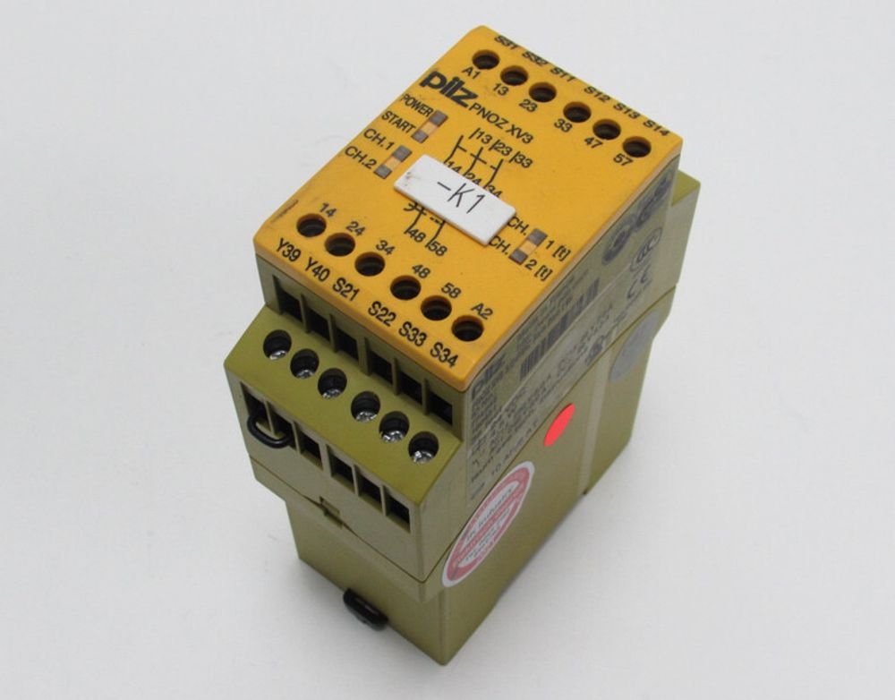 Pilz PNOZ XV3 3/24VDC 3n/o 2n/o t fix
