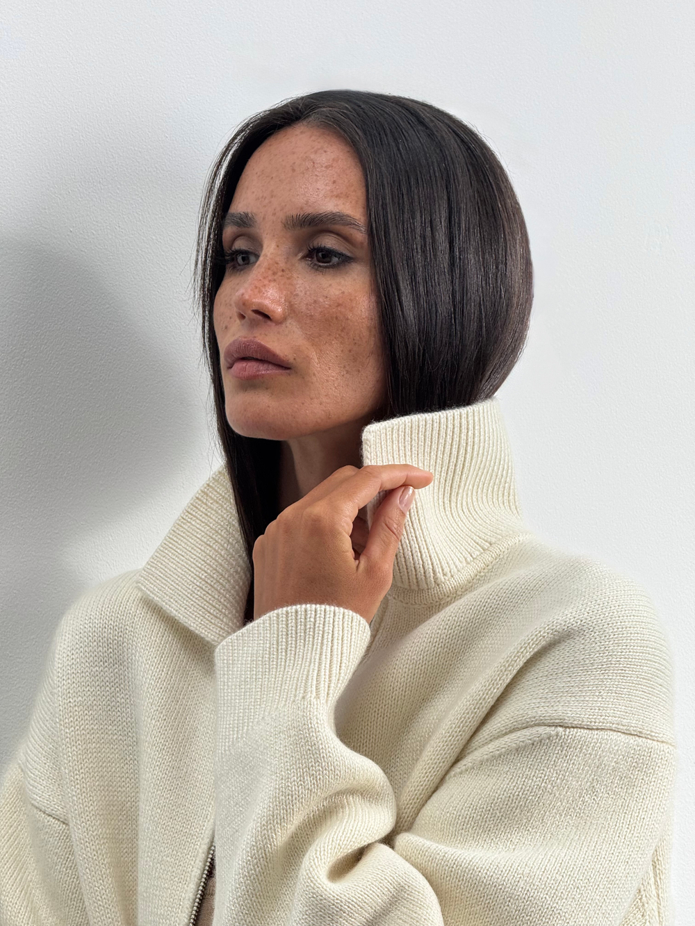 Бомбер DEEMA, молочный