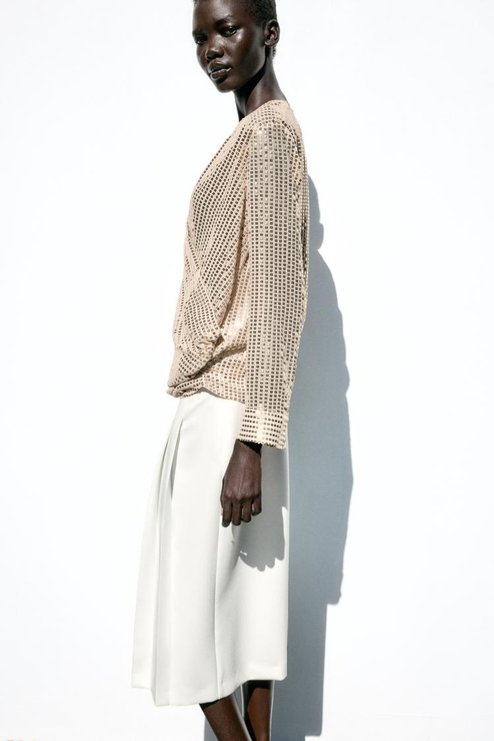 ZARA БЛУЗА С ЗАПÁХОМ И ПАЙЕТКАМИ, ЗОЛОТОЙ