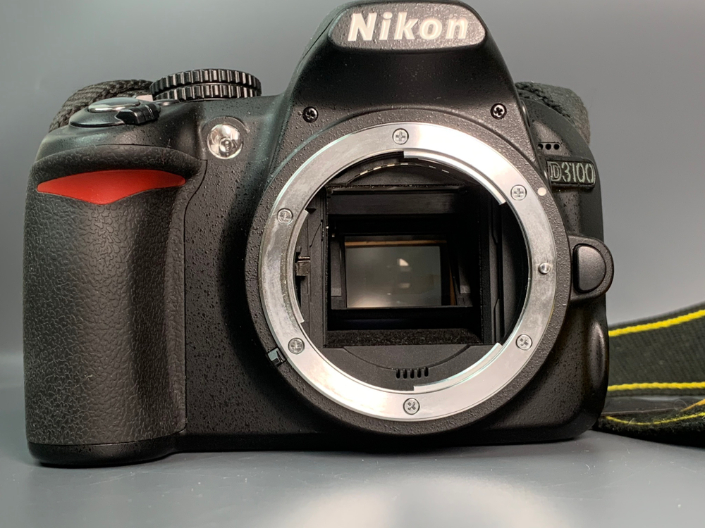 Nikon D3100 + kit 18-55mm 540 кадров