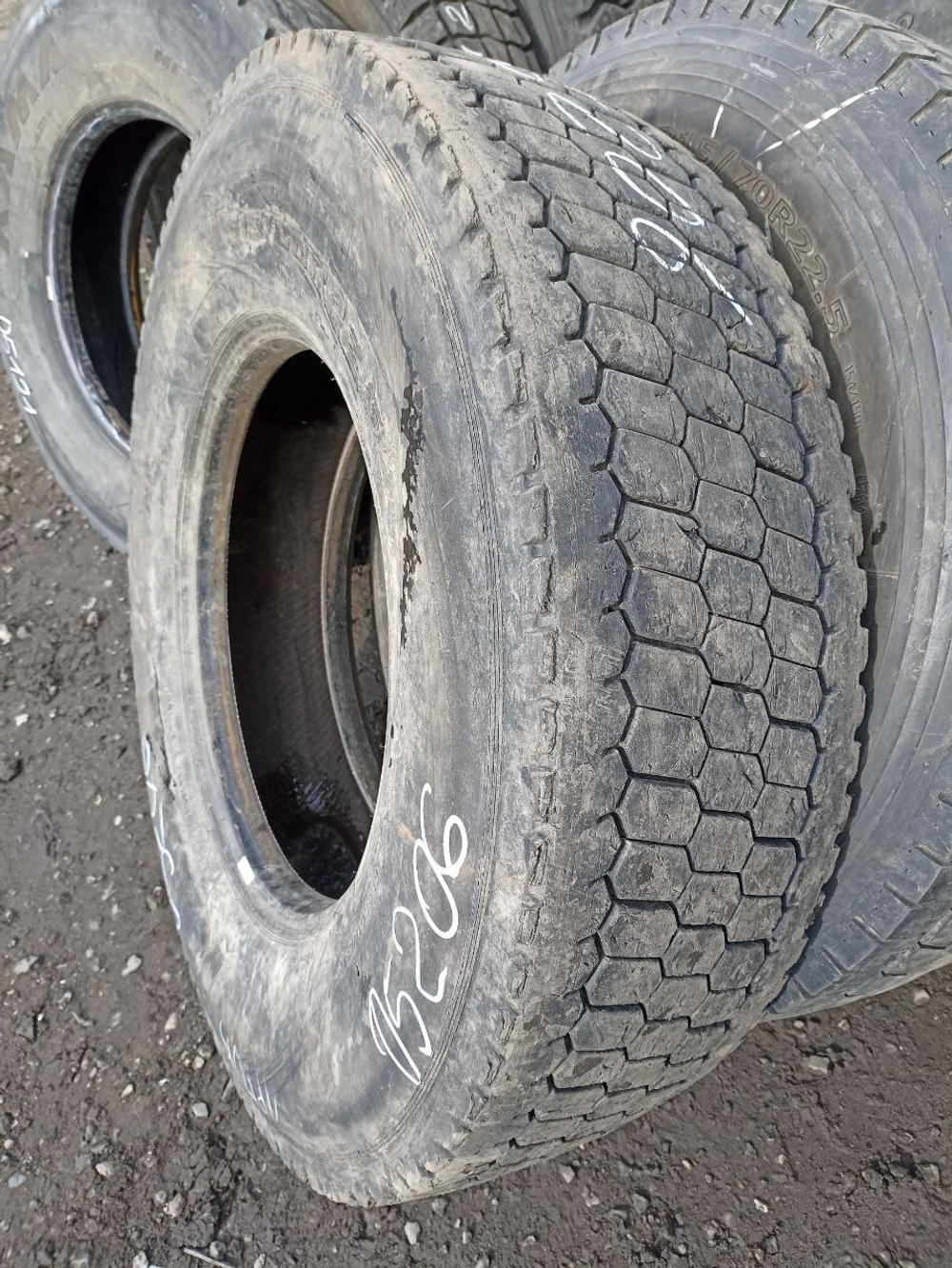 315/80R22.5 Kama NR201 шина б/у