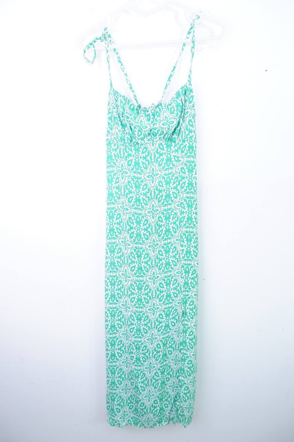 Сарафан DeFacto цвета летней полянки, маркировка 36, визуально на 42 размер, новый