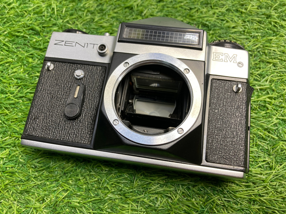 Zenit EM + Helios-44M
