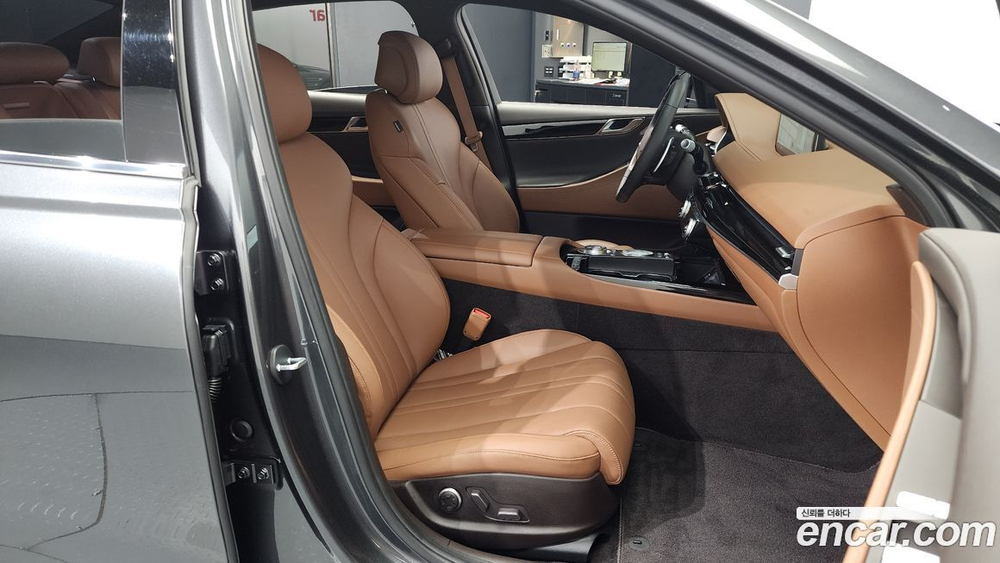 Genesis G80 (RG3) Бензин 2.5 Turbo 2WD (04.2021)
