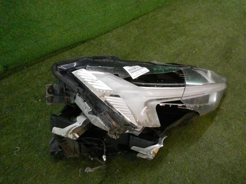 Битая Фара правая Volvo XC60 2 (2017-2021) LED