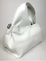 Женская сумка из натуральной кожи белого цвета