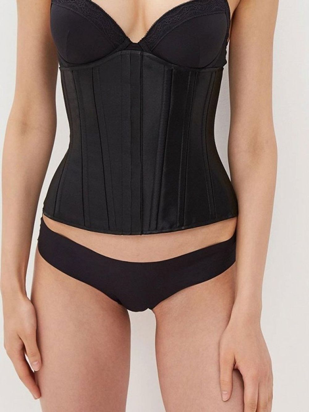 Классический корсет с идеальной посадкой и невидимой застежкой