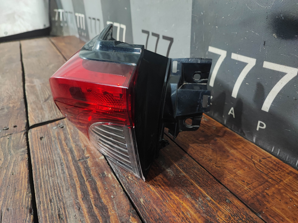 Фонарь задний левый Toyota RAV4 V (XA50) 18-нв Б/У Оригинал 8156042230