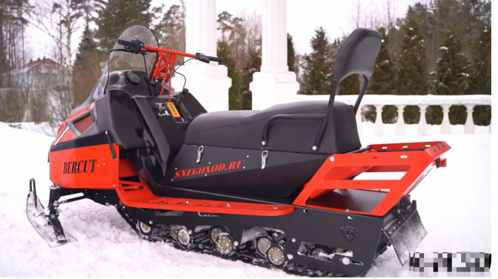 Миниснегоход Бурлак Беркут CS 20 л.с.