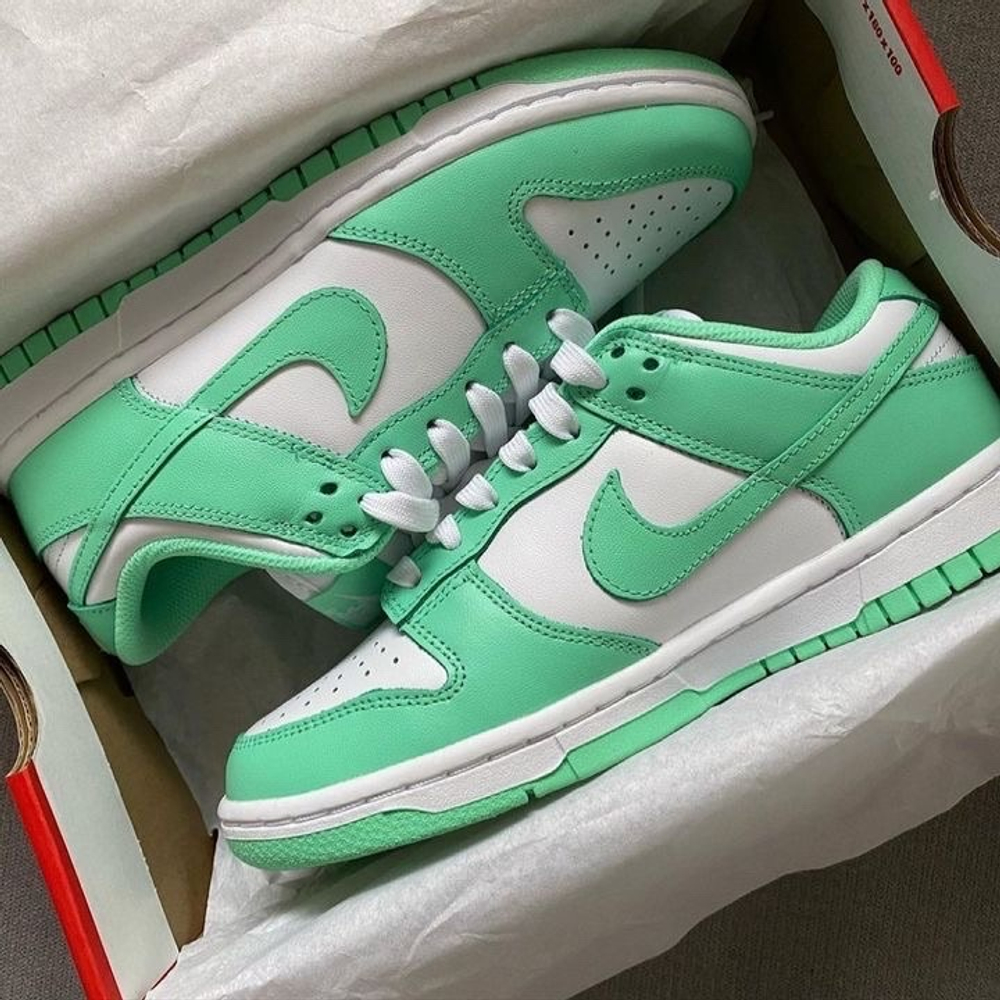 Nike Dunk Low 'Green Glow'